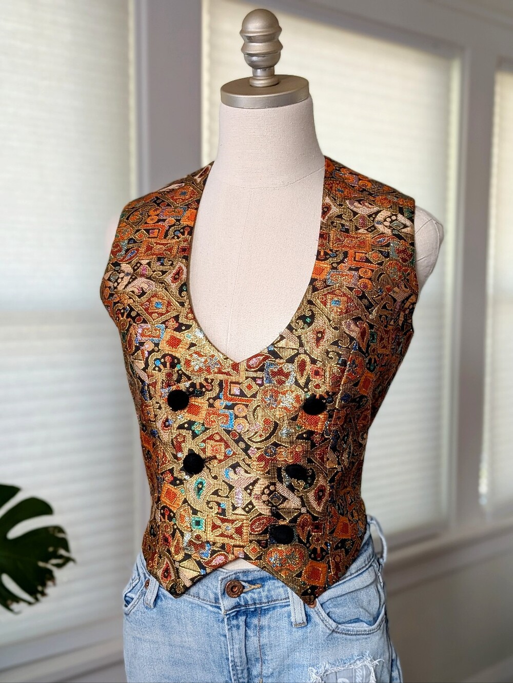 Vintage 1990s Gold Metallic Tapestry Brocade Vest Size Medium